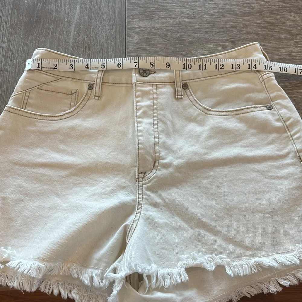 Scoop Cut Off Denim Shorts